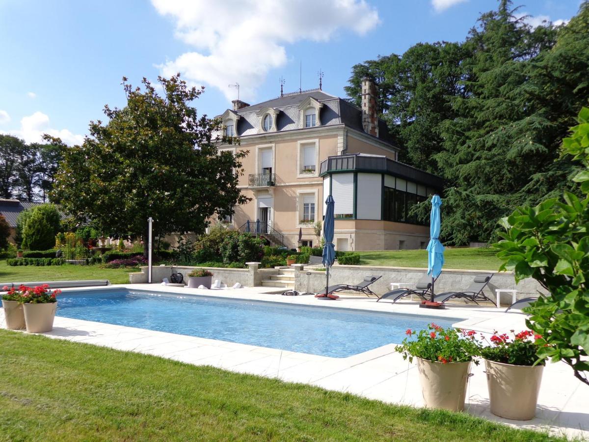 La Maison Ribotteau L'Isle-Jourdain  Экстерьер фото